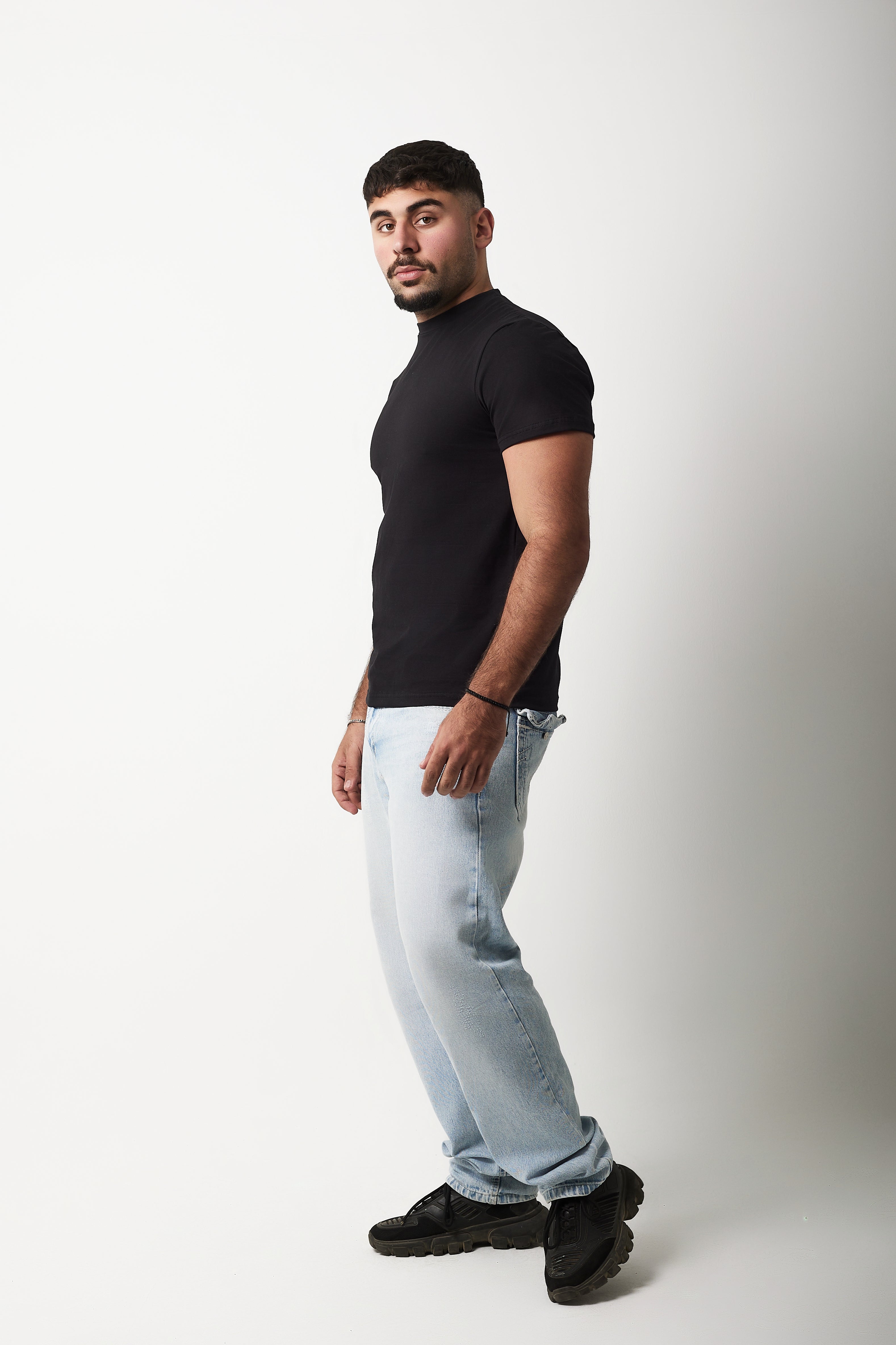 Fitted Short Sleeve T-shirt (Black)