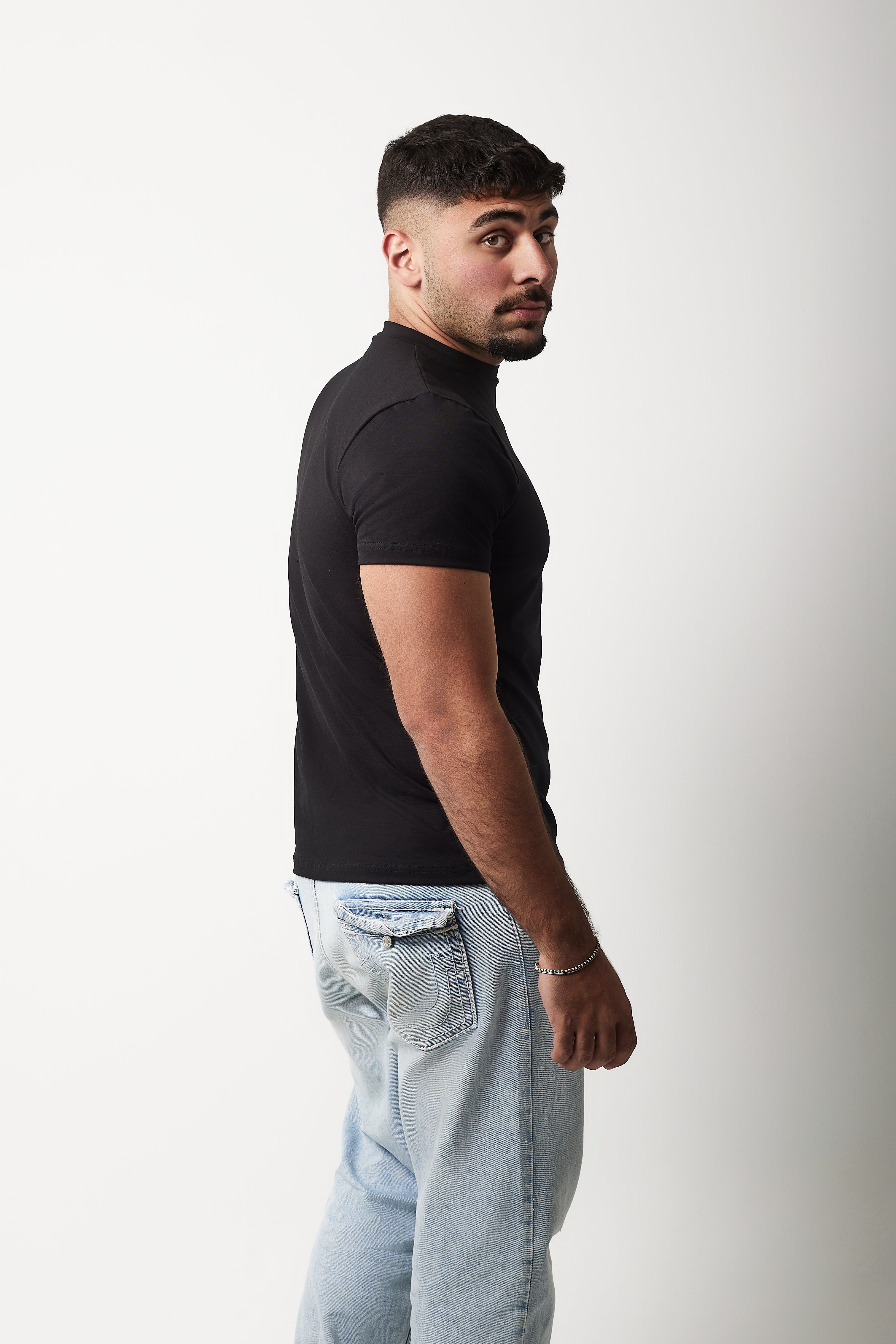 Fitted Short Sleeve T-shirt (Black)