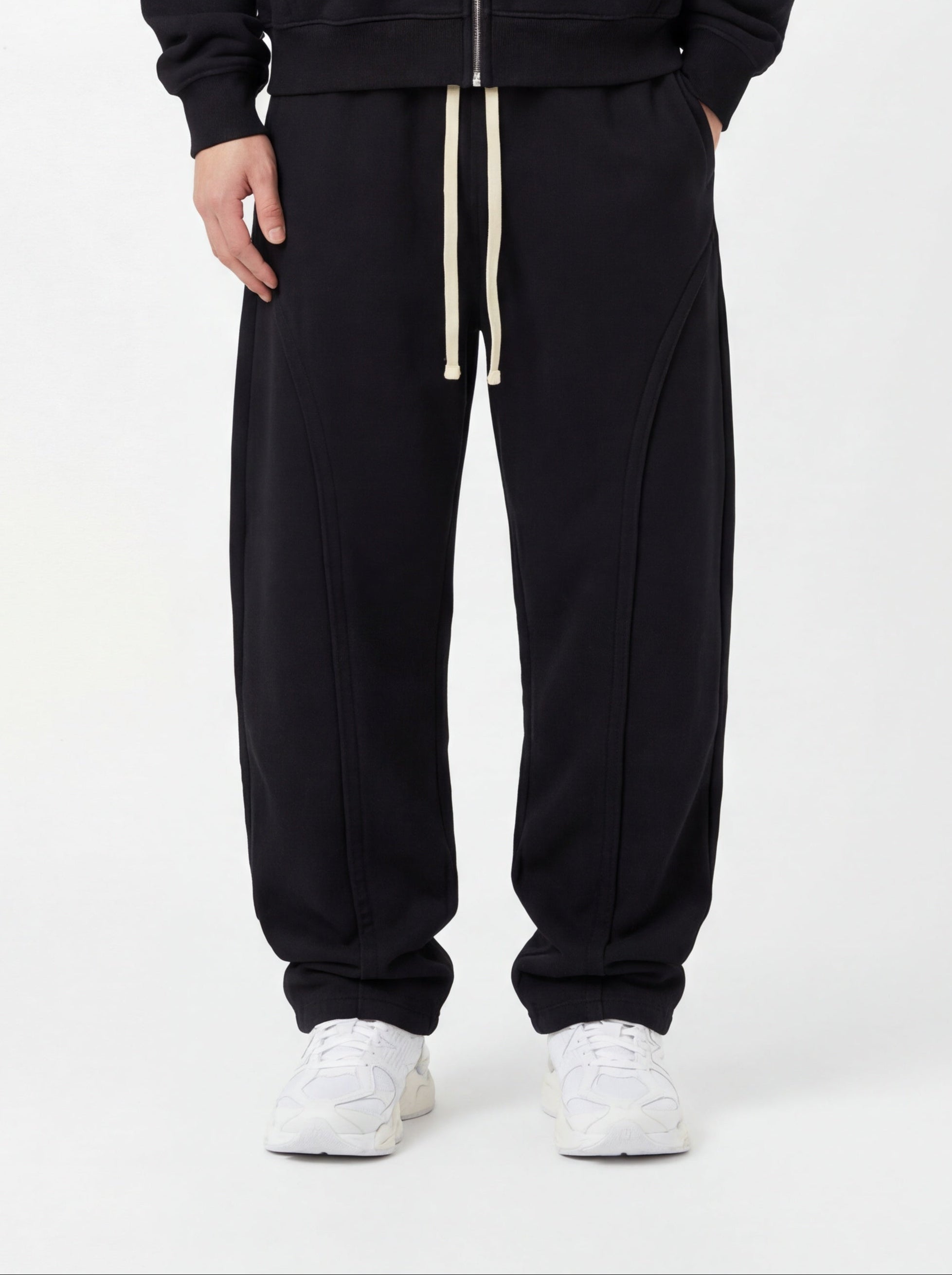 Baggy Sweetpants in Black